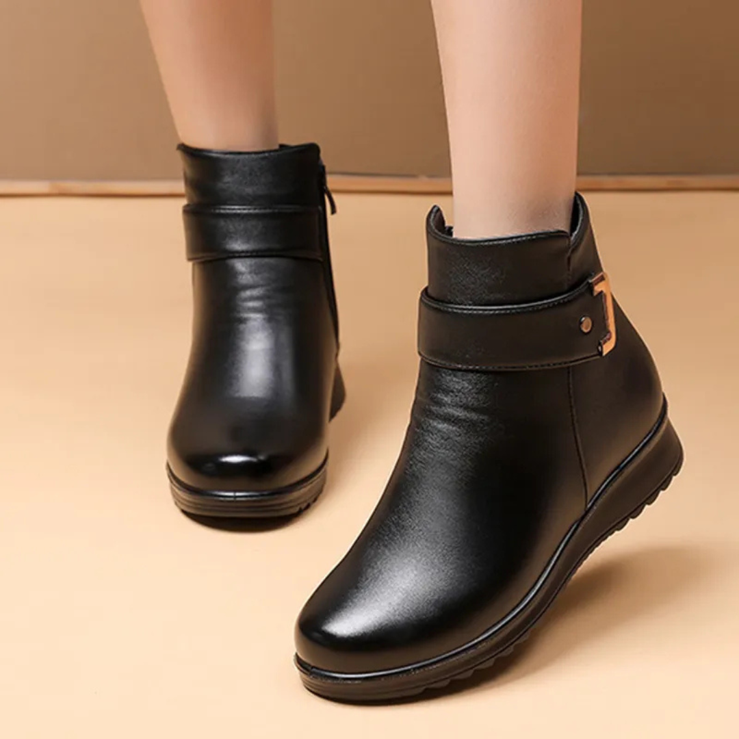 Botas de Couro Impermeáveis para Mulher com Fivela de Metal